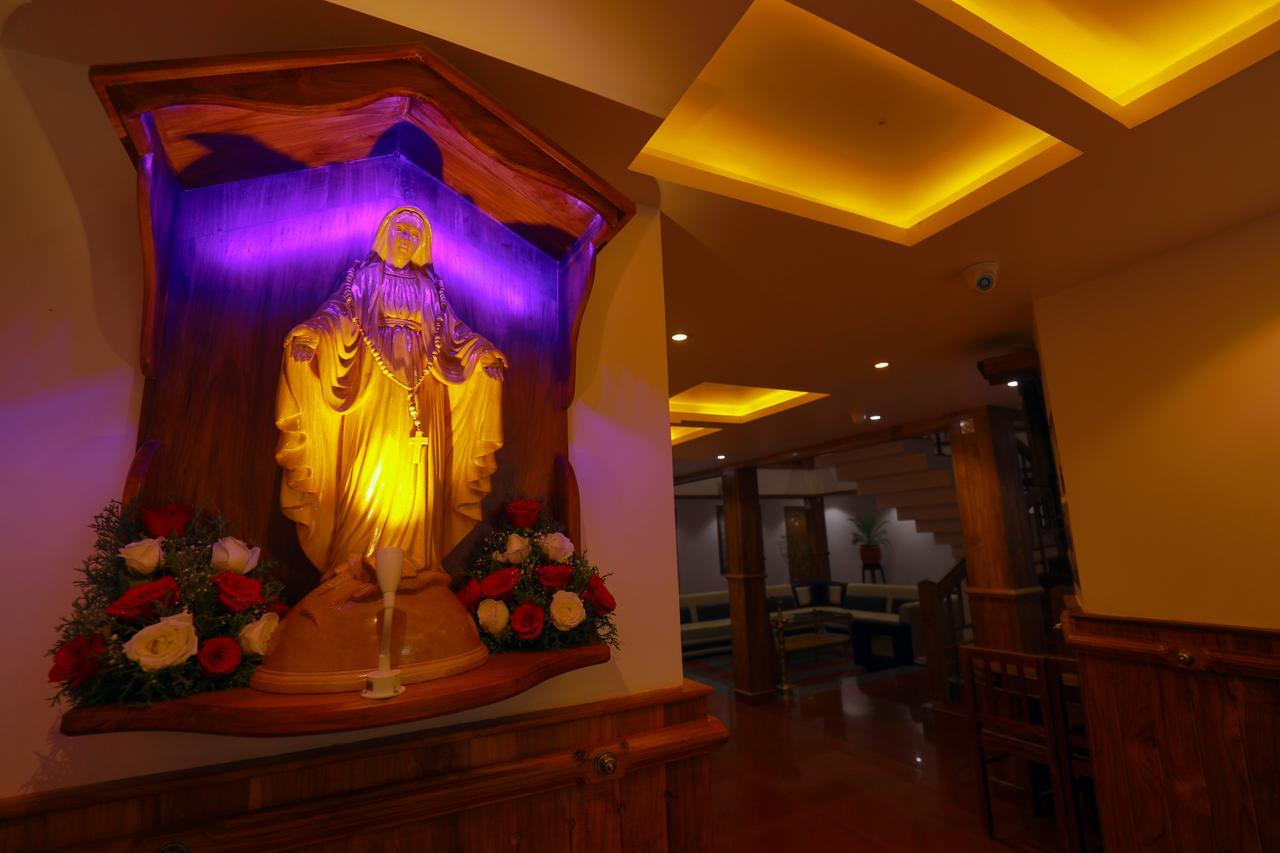 Roses Inn Fortkochi Exterior photo