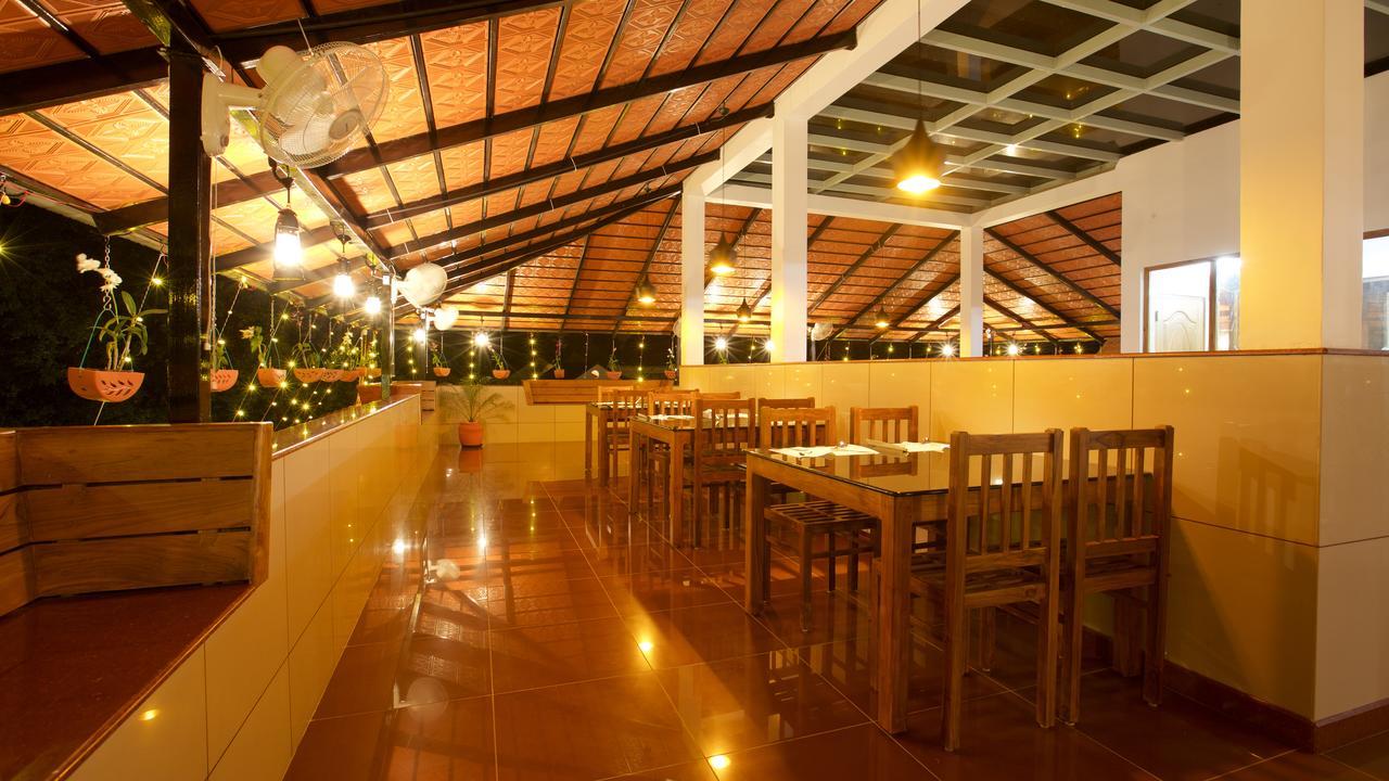 Roses Inn Fortkochi Exterior photo