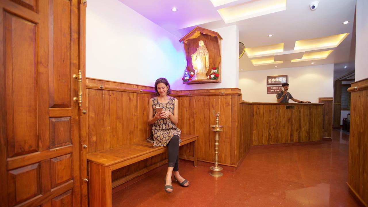 Roses Inn Fortkochi Exterior photo